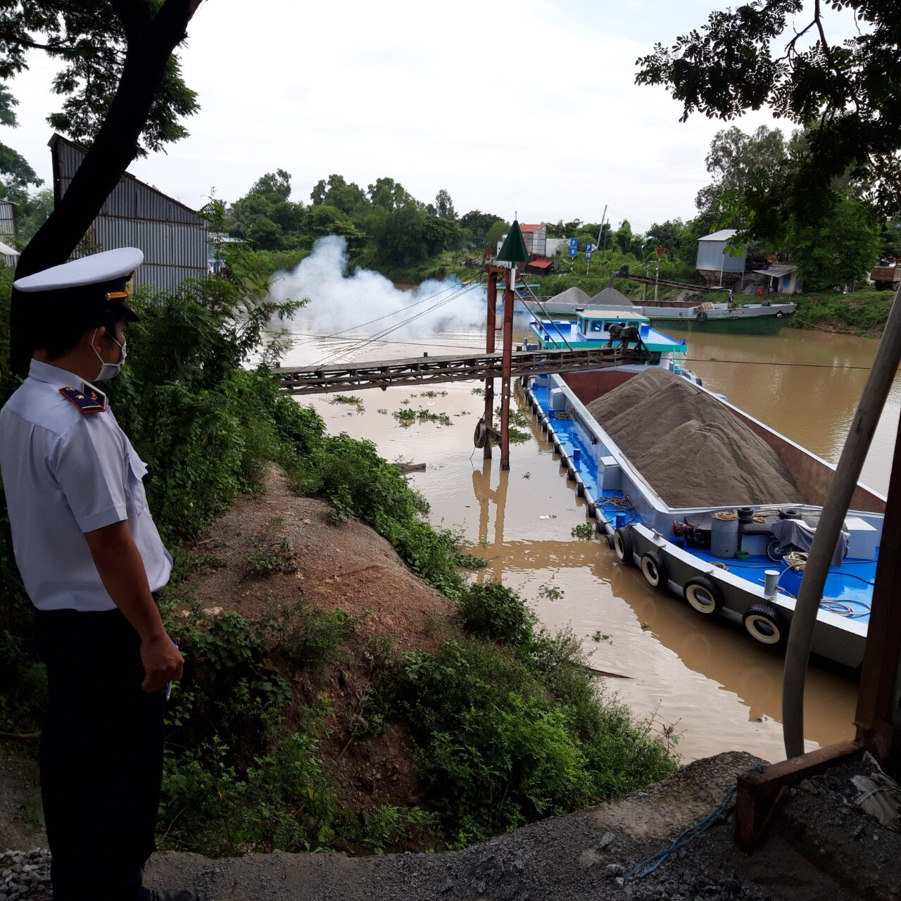 Bộ Giao thông vận tải ban hành Hướng dẫn tạm thời về tổ chức hoạt động vận tải của 5 lĩnh vực (đường bộ, đường thủy nội địa, hàng hải, đường sắt, hàng không) đảm bảo thích ứng an toàn, linh hoạt, kiểm soát hiệu quả dịch COVID-19