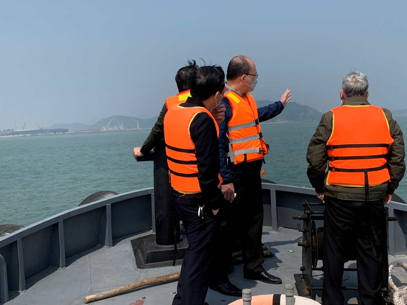 Kiểm tra hoạt động vận tải hành khách trên đường thủy nội địa