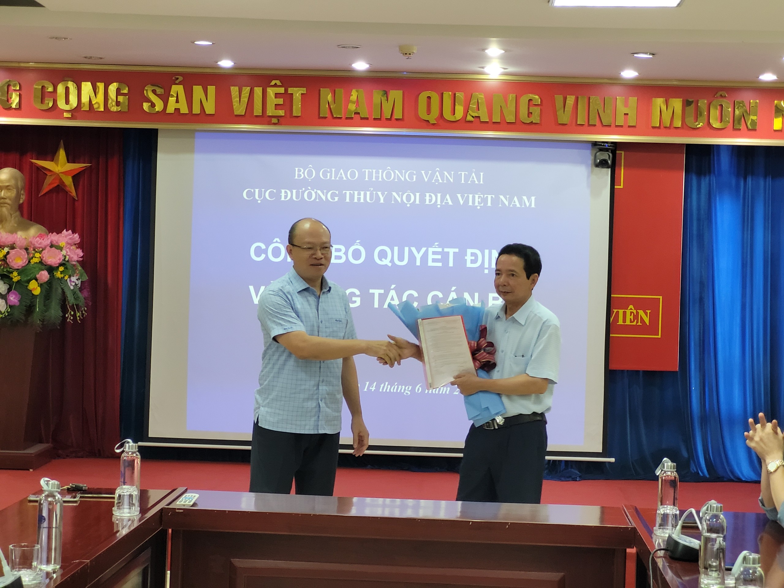 Lễ công bố Quyết định về công tác cán bộ của Cục Đường thủy nội địa Việt Nam