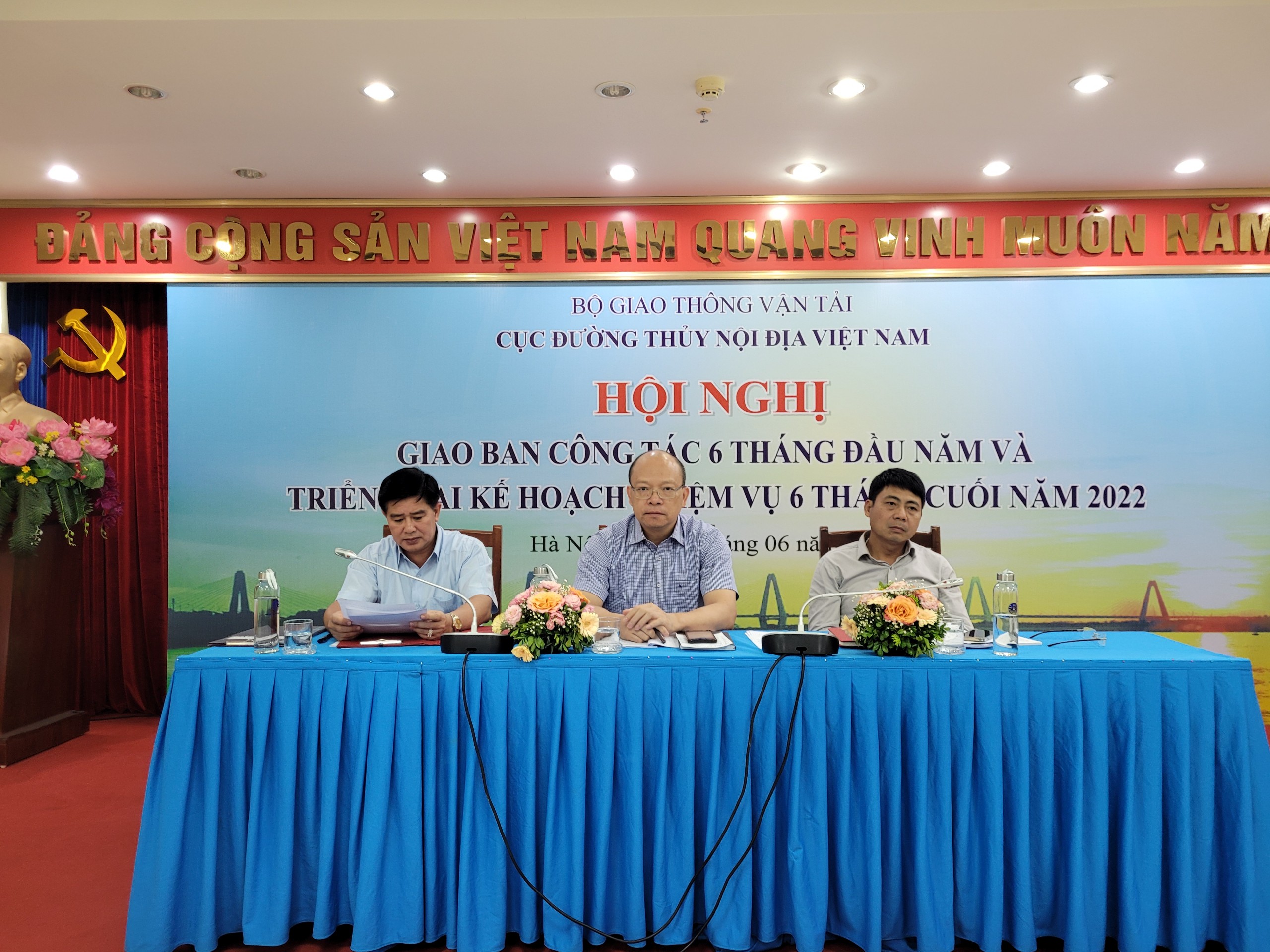 Hội nghị sơ kết công tác 06 tháng đầu năm và triển khai nhiệm vụ trọng tâm 06 tháng cuối năm 2022 của Cục Đường thủy nội địa Việt Nam