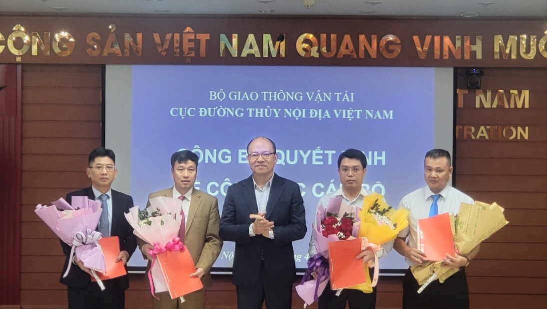 Cục Đường thủy NĐ Việt Nam công bố các Quyết định về công tác cán bộ