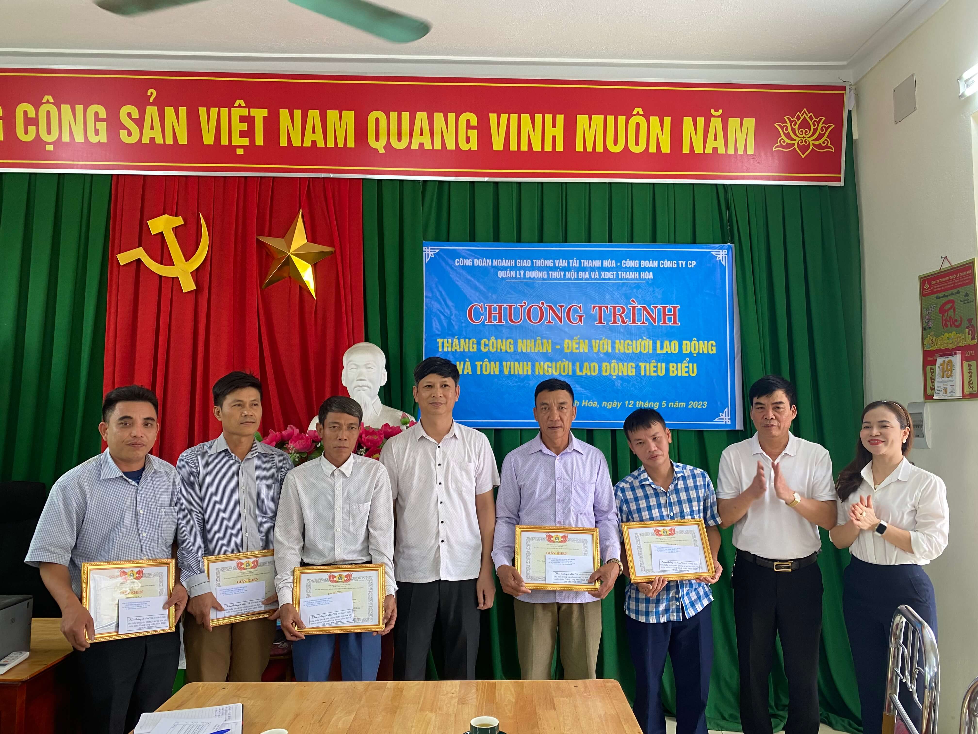 "THÁNG CÔNG NHÂN – ĐẾN VỚI NGƯỜI LAO ĐỘNG VÀ TÔN VINH NGƯỜI LAO ĐỘNG TIÊU BIỂU".