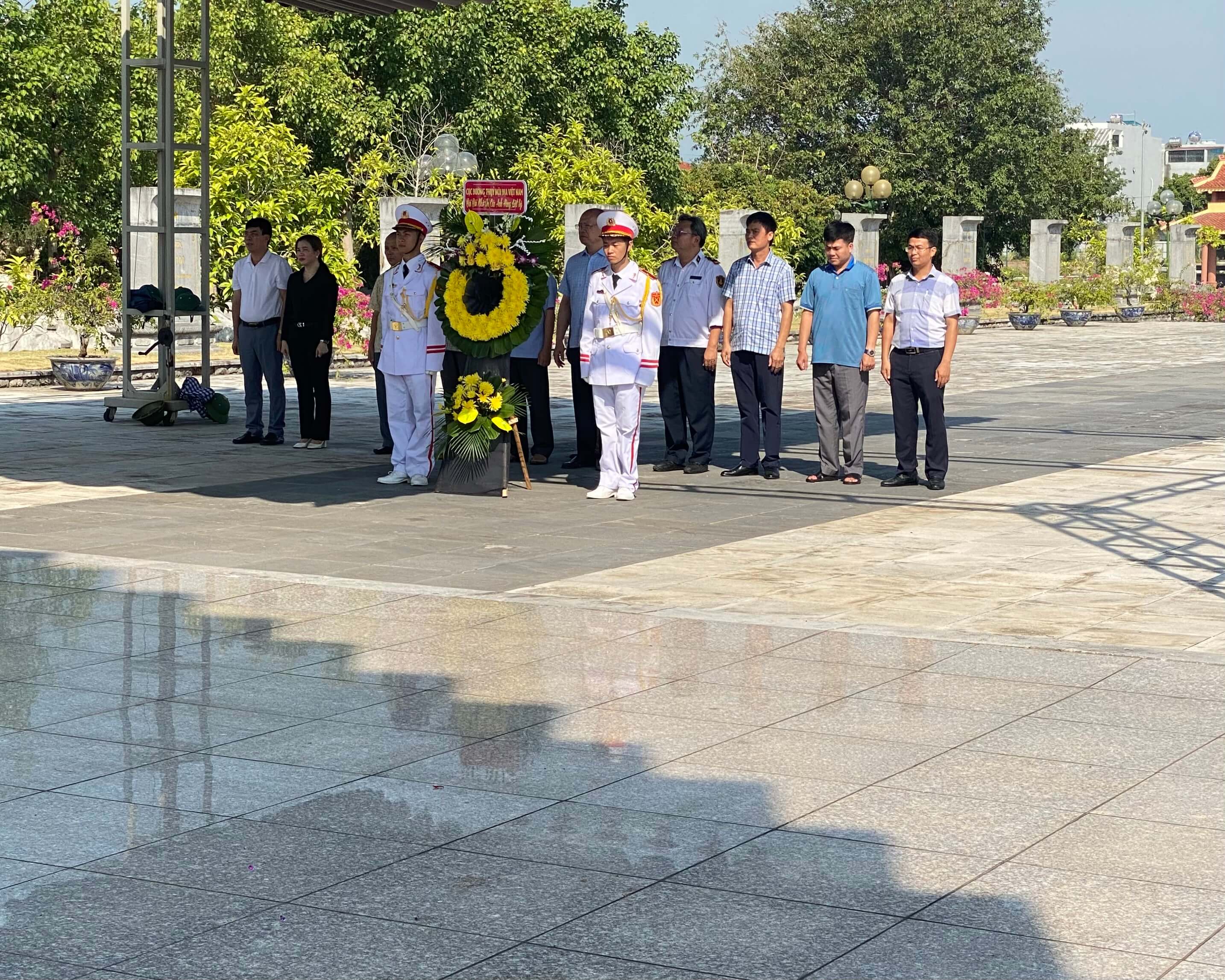 Lãnh đạo Cục ĐTNĐ Việt Nam; Lãnh đạo Công ty; Đoàn Thanh Niên dâng hương kỷ niệm 76 năm Ngày Thương binh - Liệt sỹ (27/7/1947 - 27/7/2023)