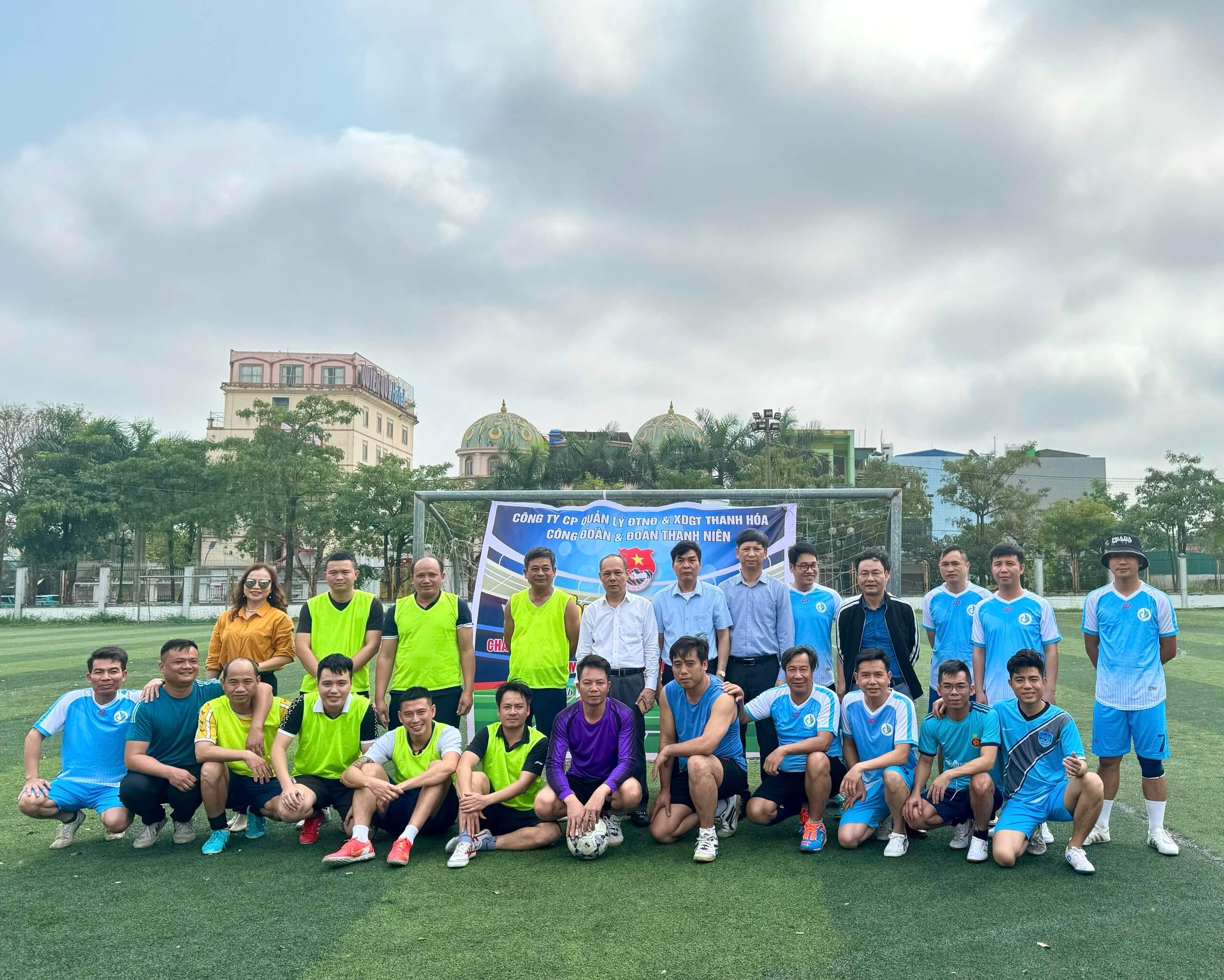 Tổ chức Giải bóng đá giao hữu giữa Công đoàn và Đoàn Thanh niên